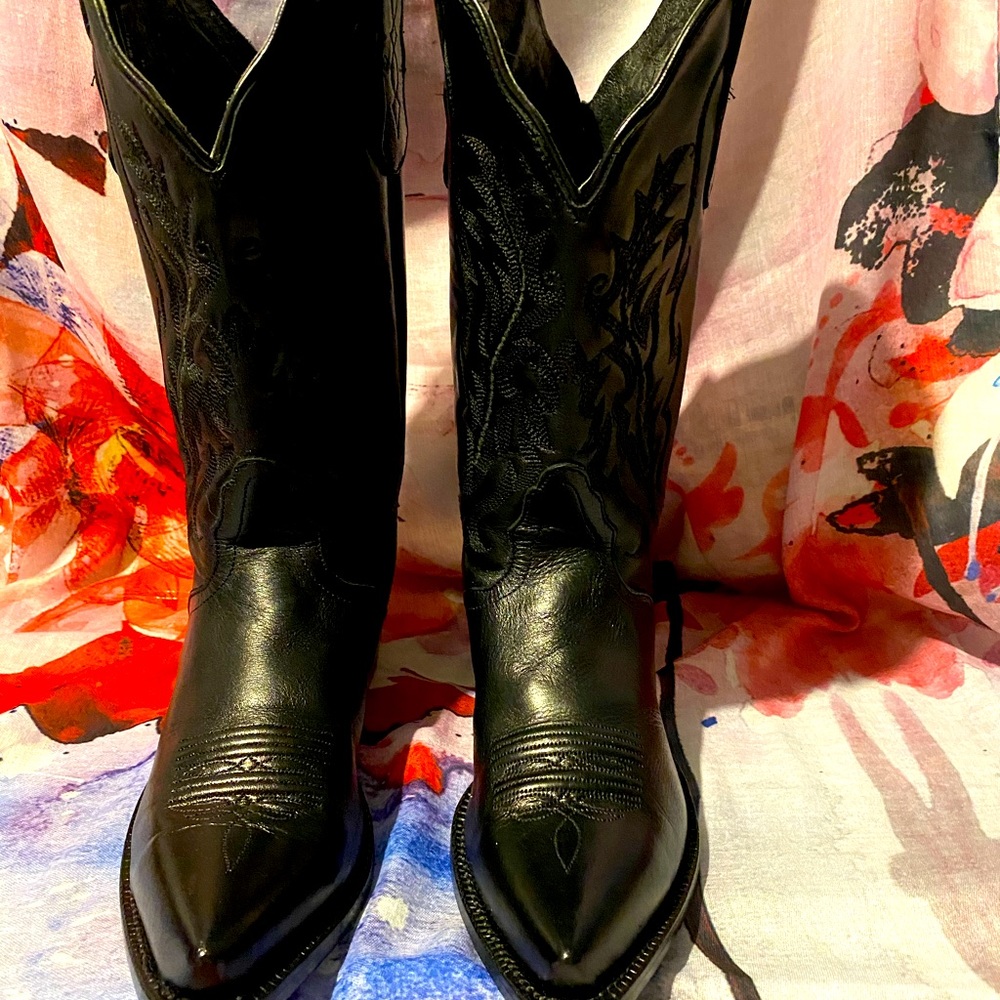 Women’s Nocona black western boots.